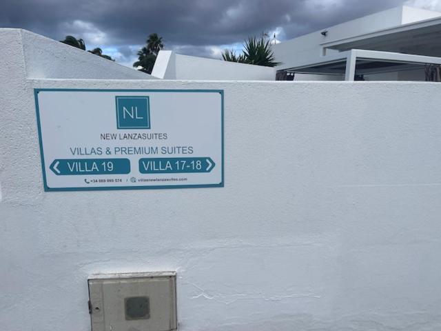 Villas New Lanzasuites Plus Playa Blanca  Exterior photo