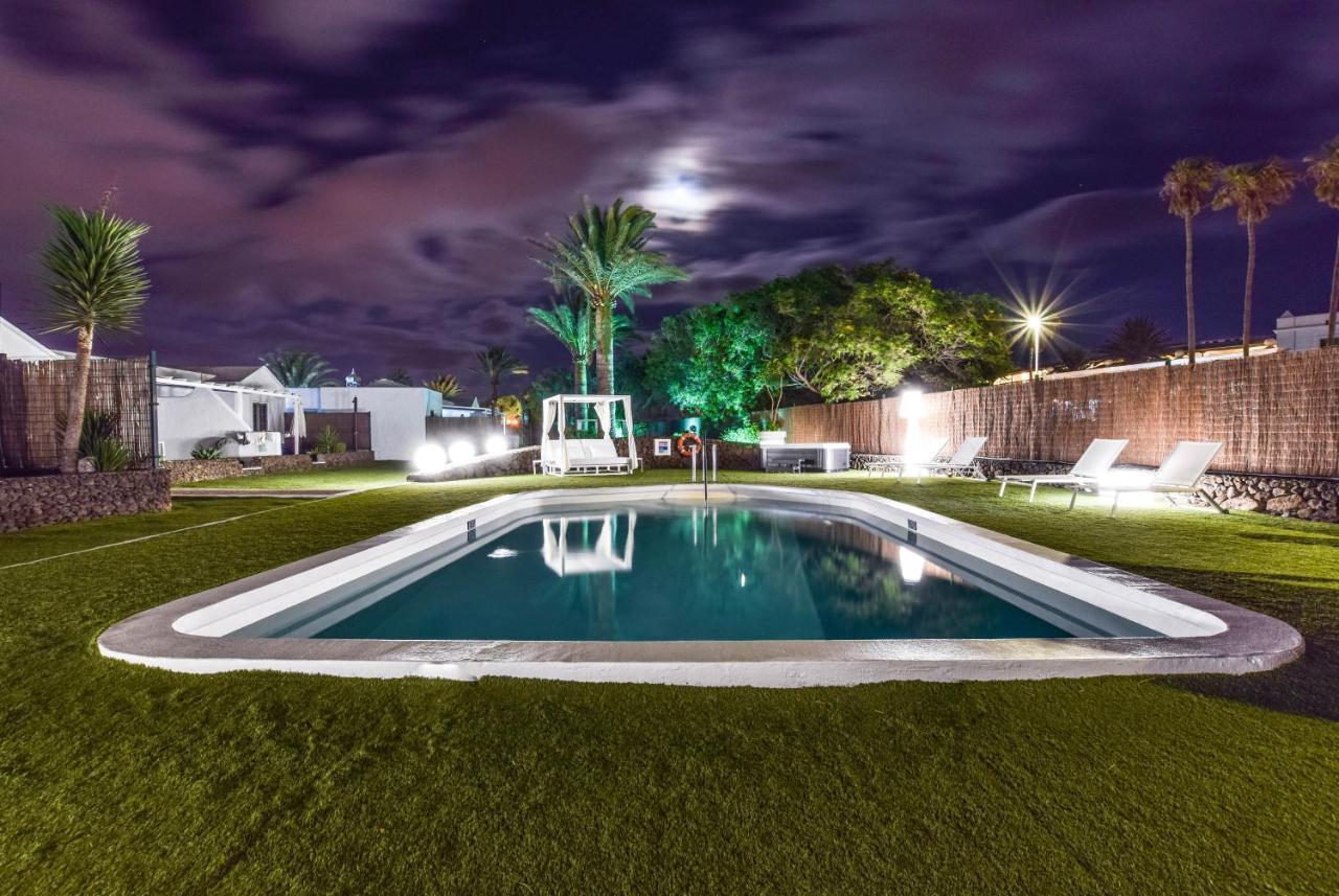 Villas New Lanzasuites Plus Playa Blanca  Exterior photo
