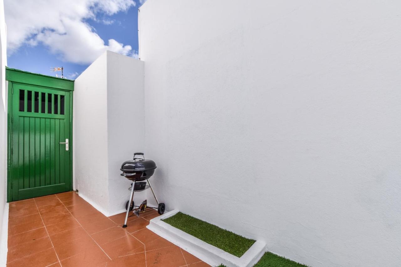 Villas New Lanzasuites Plus Playa Blanca  Exterior photo