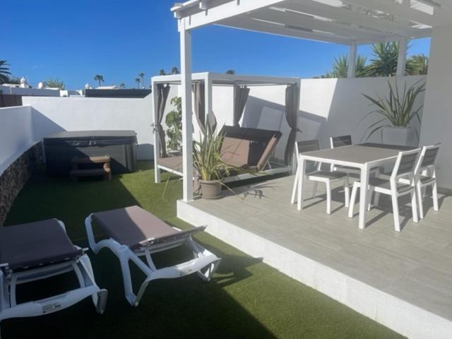 Villas New Lanzasuites Plus Playa Blanca  Exterior photo
