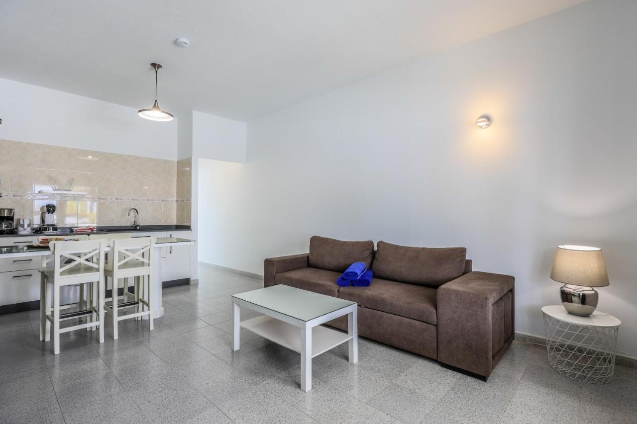 Villas New Lanzasuites Plus Playa Blanca  Exterior photo
