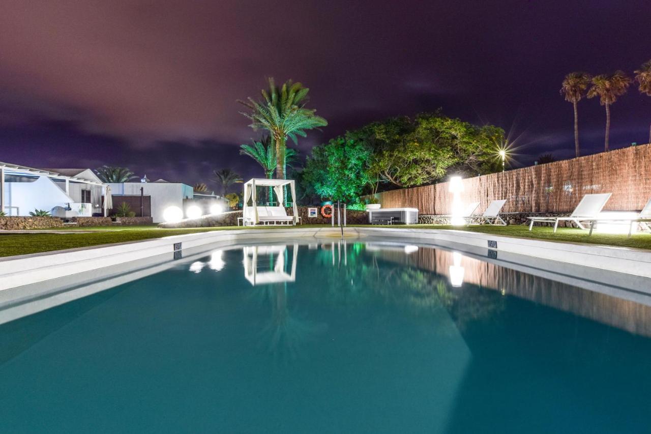 Villas New Lanzasuites Plus Playa Blanca  Exterior photo