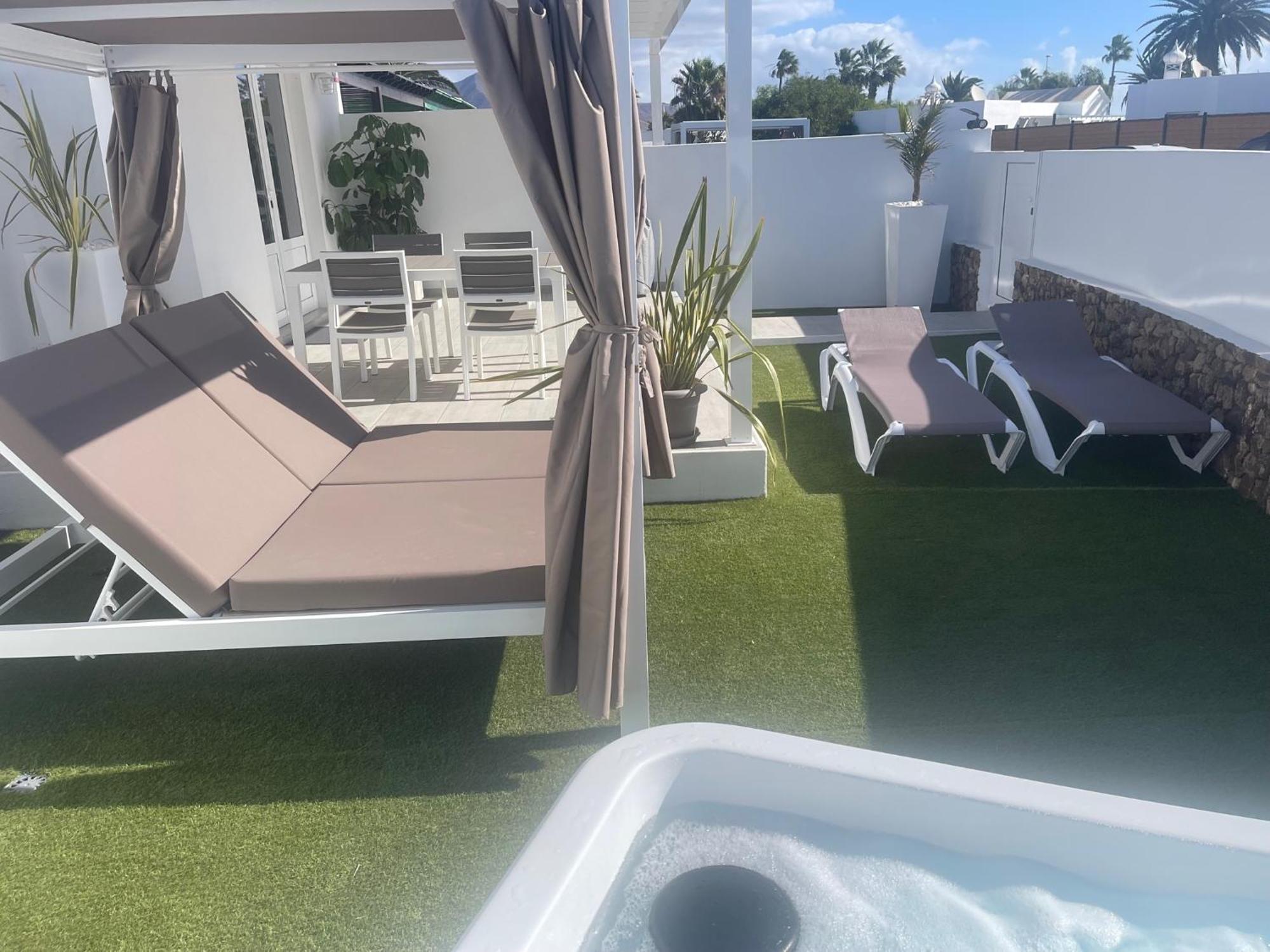 Villas New Lanzasuites Plus Playa Blanca  Exterior photo